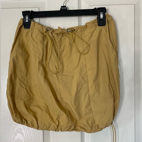 Freya Nylon Cargo Skirt size Large NWT - Picture 1 of 6